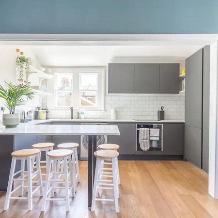 Luxuriously Designed 3 Bedroom Apartment In Clapham Londra Dış mekan fotoğraf