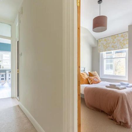Luxuriously Designed 3 Bedroom Apartment In Clapham Londra Dış mekan fotoğraf