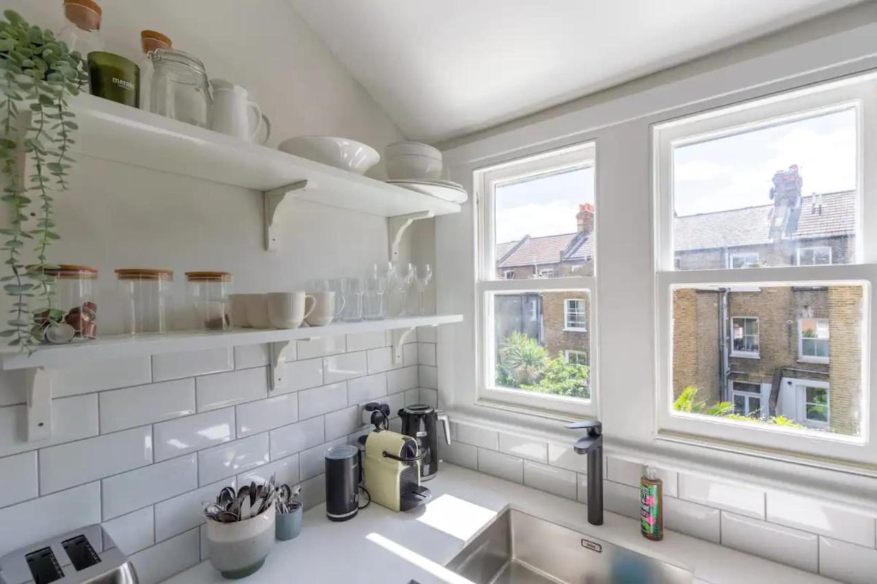 Luxuriously Designed 3 Bedroom Apartment In Clapham Londra Dış mekan fotoğraf